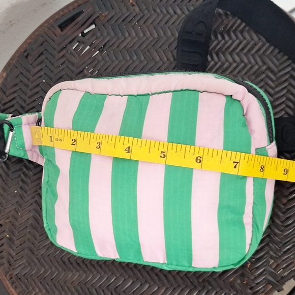 BAGGU Pink Green Awning Stripe Puffy Fanny Pack - Picture 7 of 13